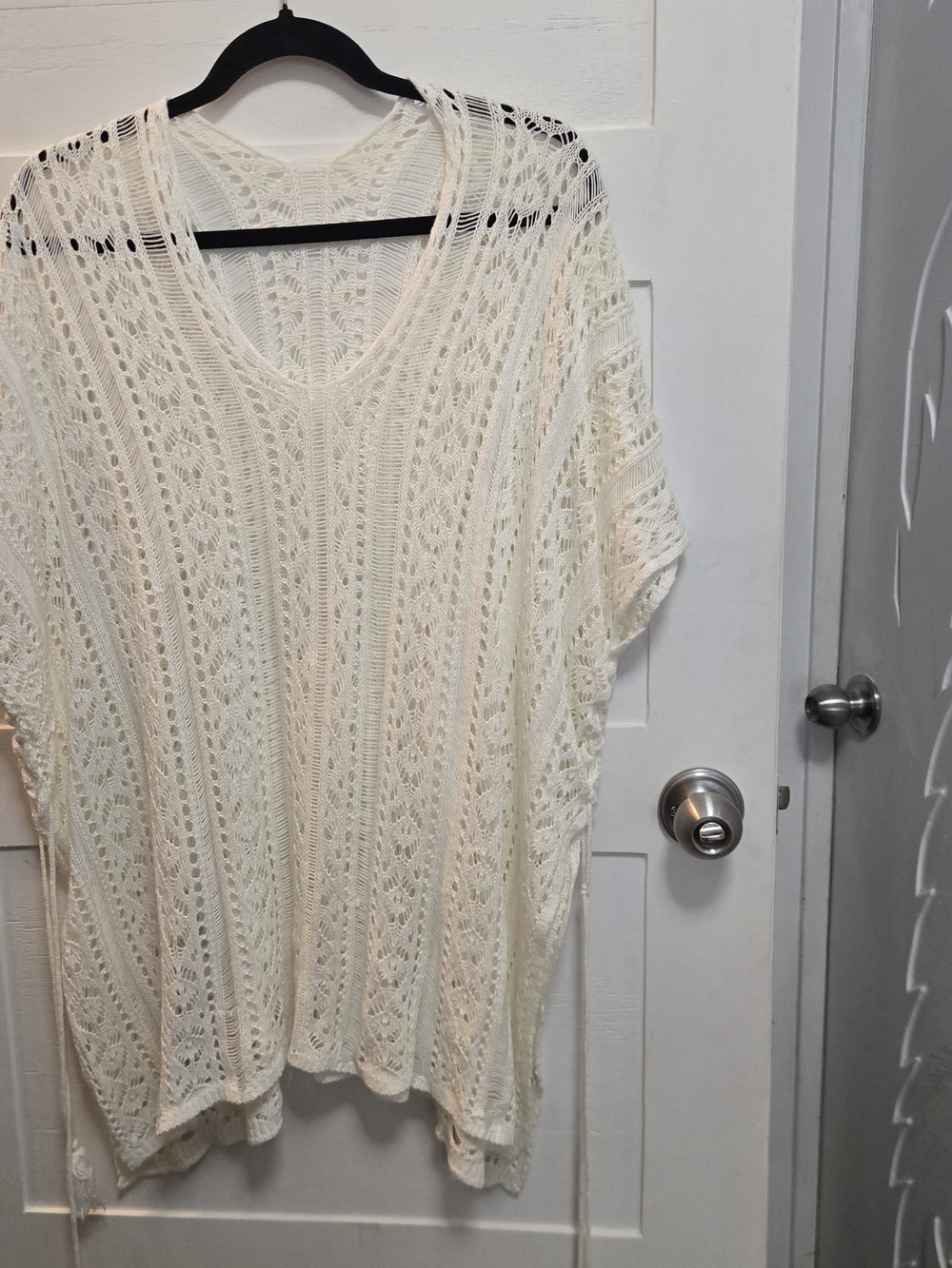 Women’s Cream Crochet Knit V-Neck Top